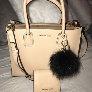 large MK Mercer tote set